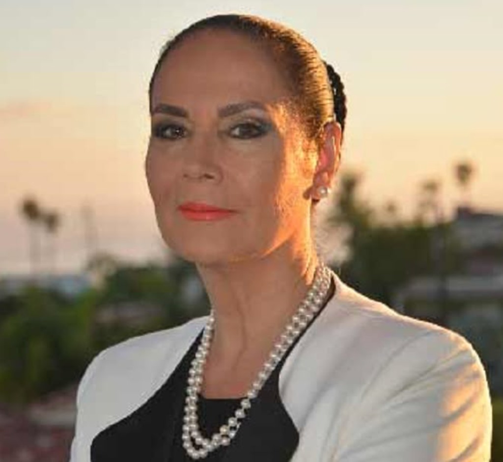 Parissa — visiting professor at UC San Diego, Roghieh Chehre-Azad Distinguished Professorship, spring 2017